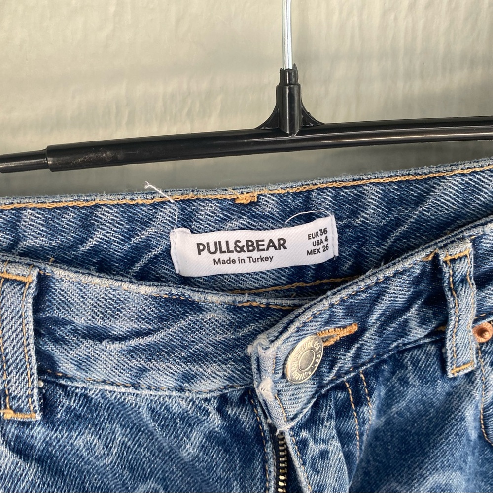 Pull&Bear Heart Straight Leg Blue Jeans Raw Hem 4 - Picture 3 of 6